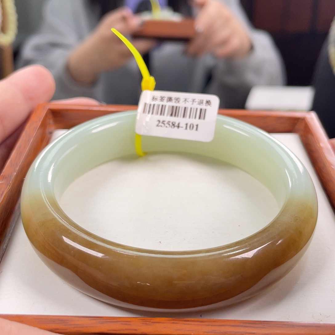 【闪购商品】和田玉手镯未镶嵌59-60