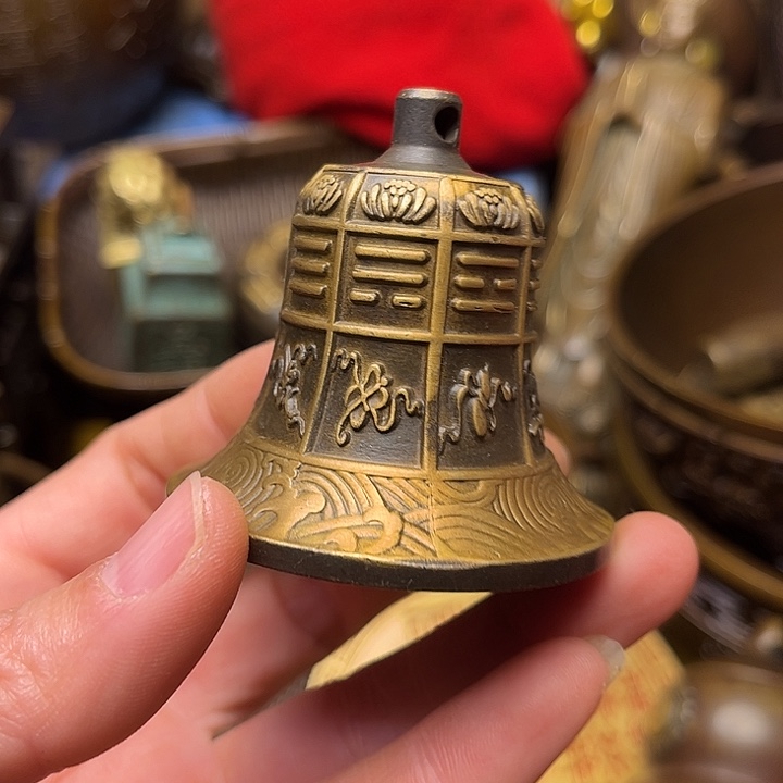 精美铜器批发档口