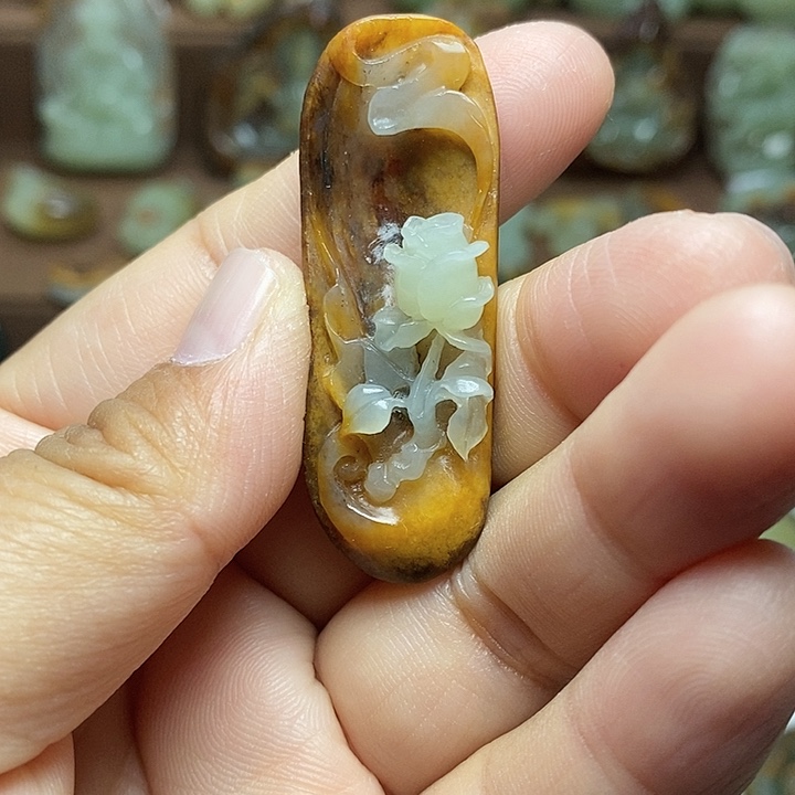 岫岩河磨玉（透闪石质玉）未镶嵌颈饰