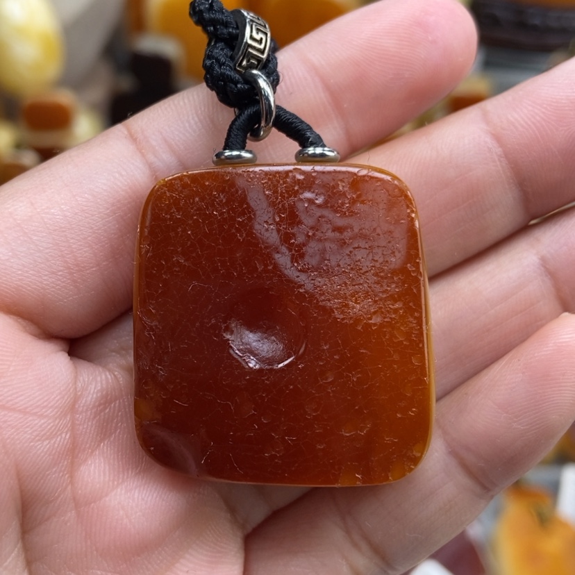 【闪购商品】琥珀颈饰未镶嵌