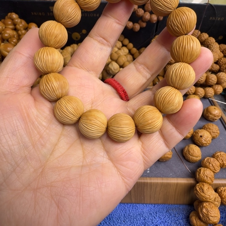 猴头核桃吊坠猴头雕刻拉丝手串