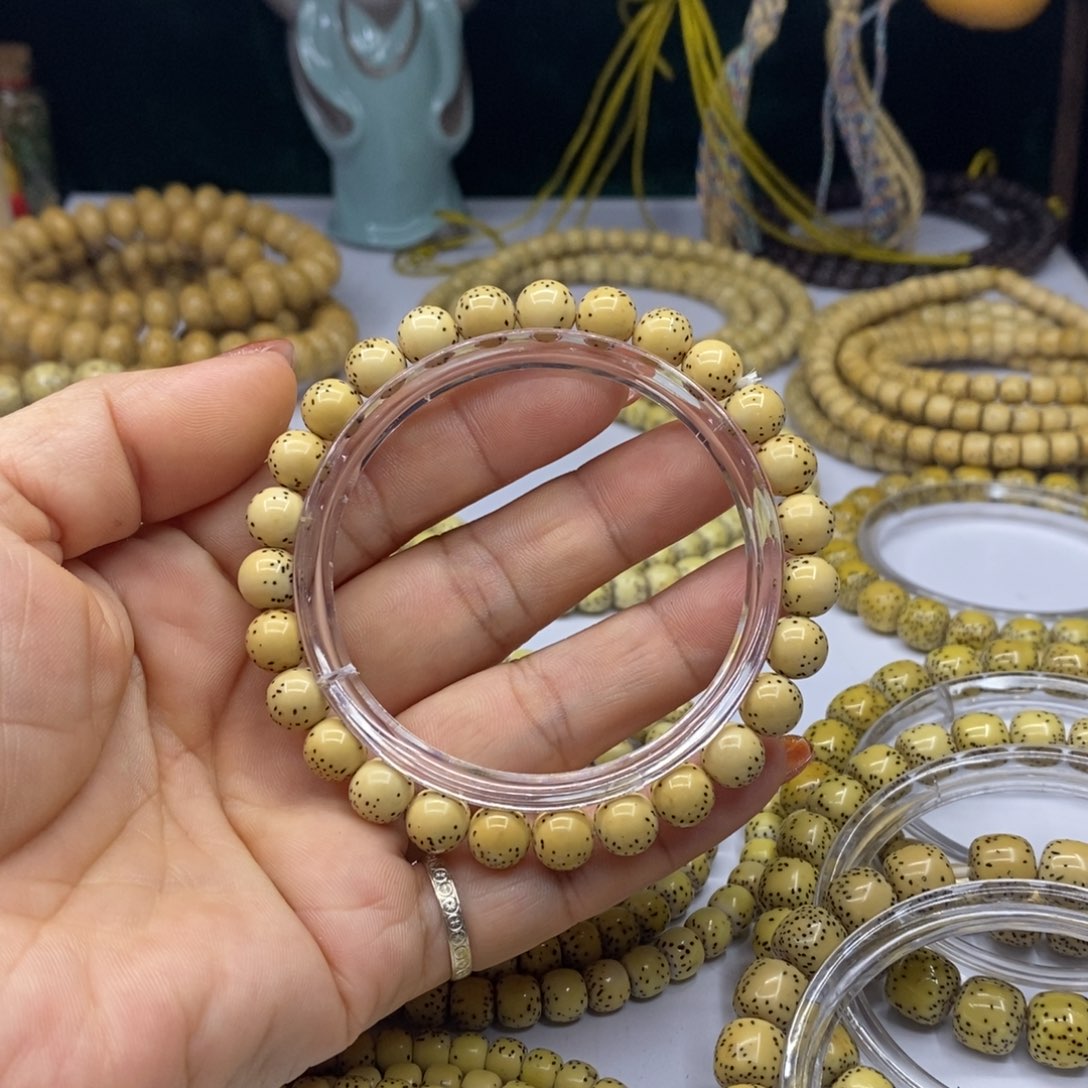 星月菩提手串商*8/8……