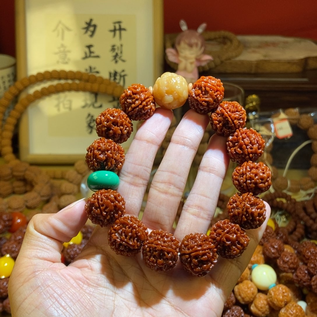 金刚菩提吊坠很*秀186玉化貔貅绿扣