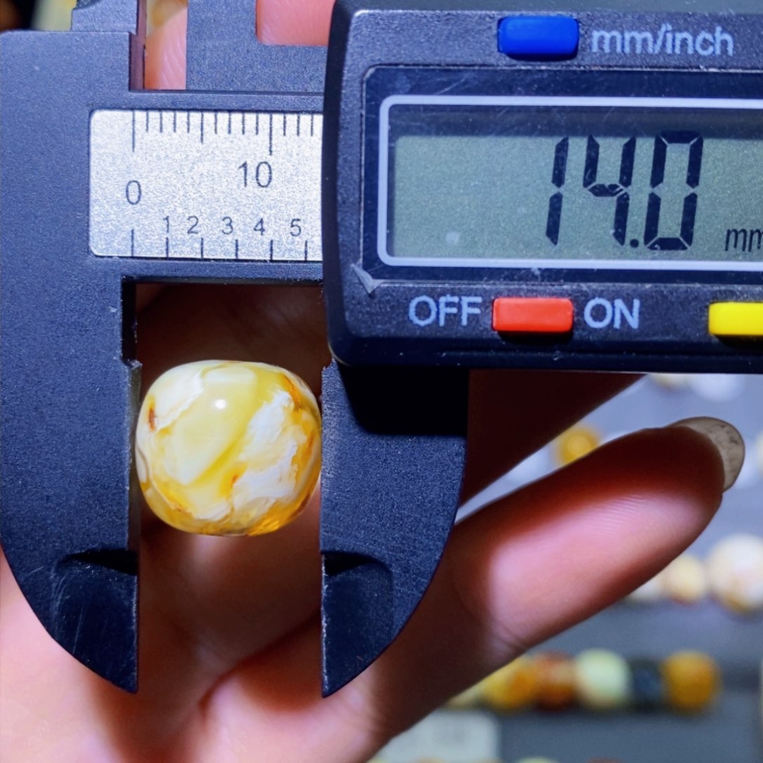 琥珀裸石未镶嵌琥珀蜜蜡