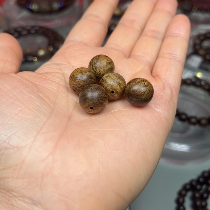 沉香手串用****9越南白棋楠满留疤1.2cm散珠5颗