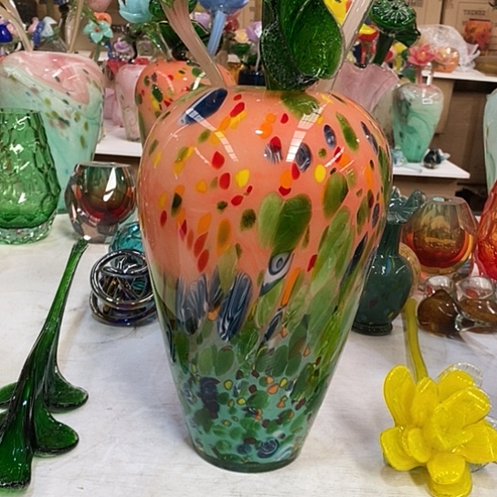 琉璃花瓶高31厘米口径9厘米