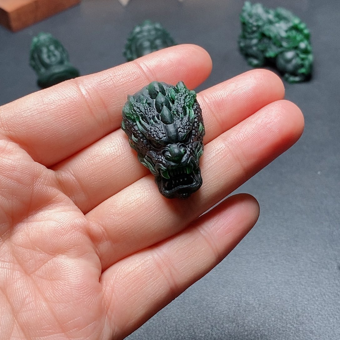 定制翡翠未镶嵌翡翠吊坠x