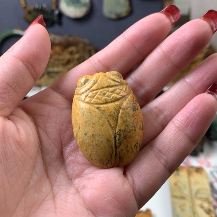 岫岩河磨玉（透闪石质玉）挂件未镶嵌