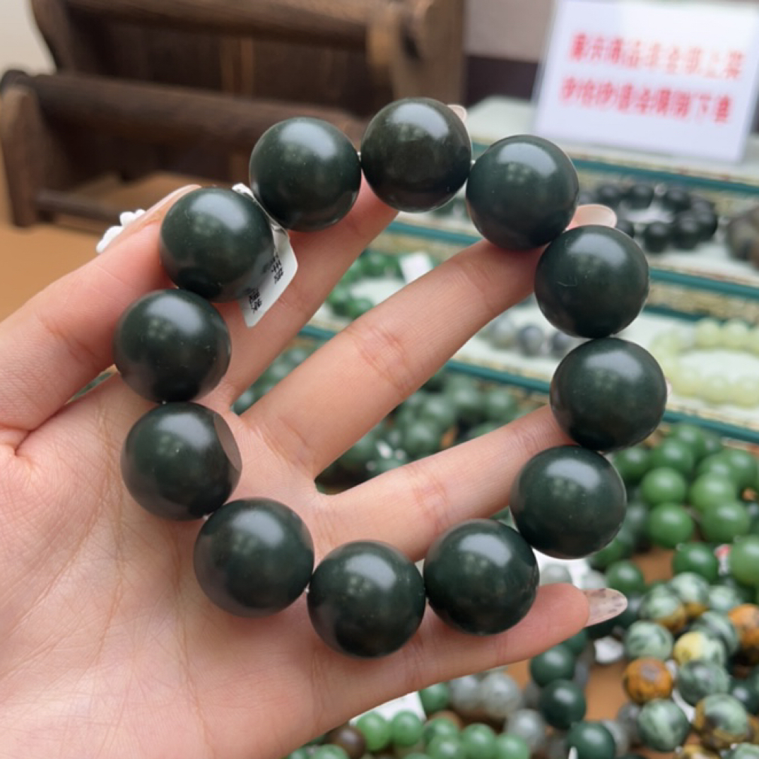 和田玉手串1213d拍一发一