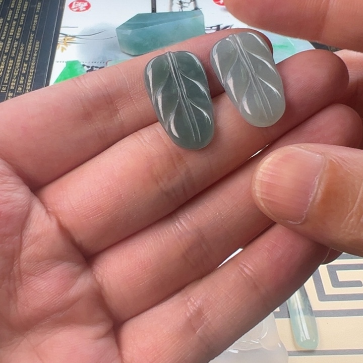 翡翠未镶嵌颈饰翡翠多样发一