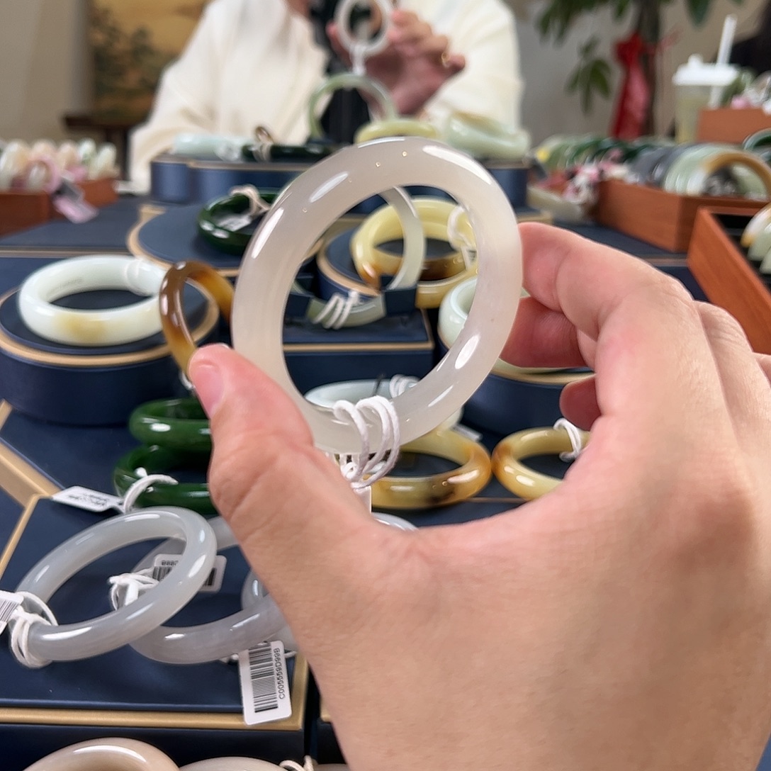 一***六和田玉未镶嵌手镯粉紫手镯C0006-54