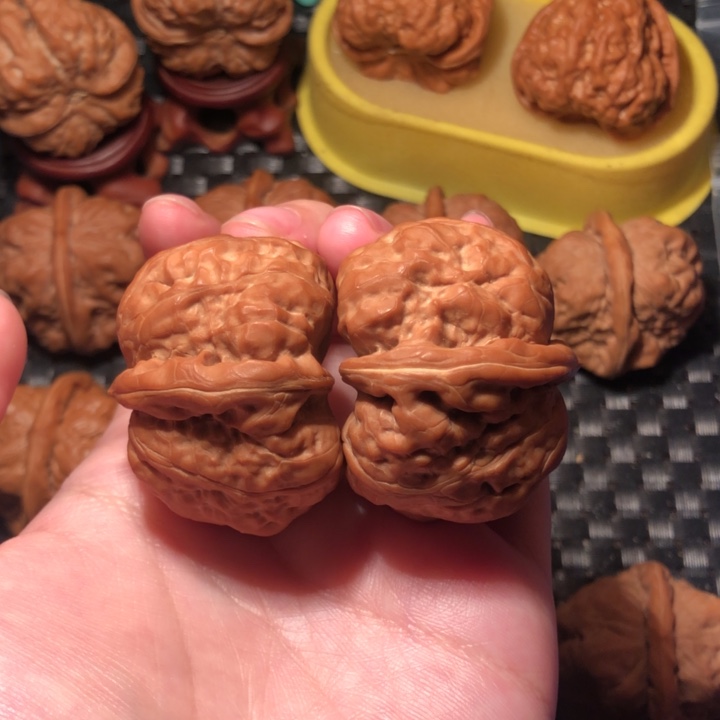 只***。文玩核桃把件肉球