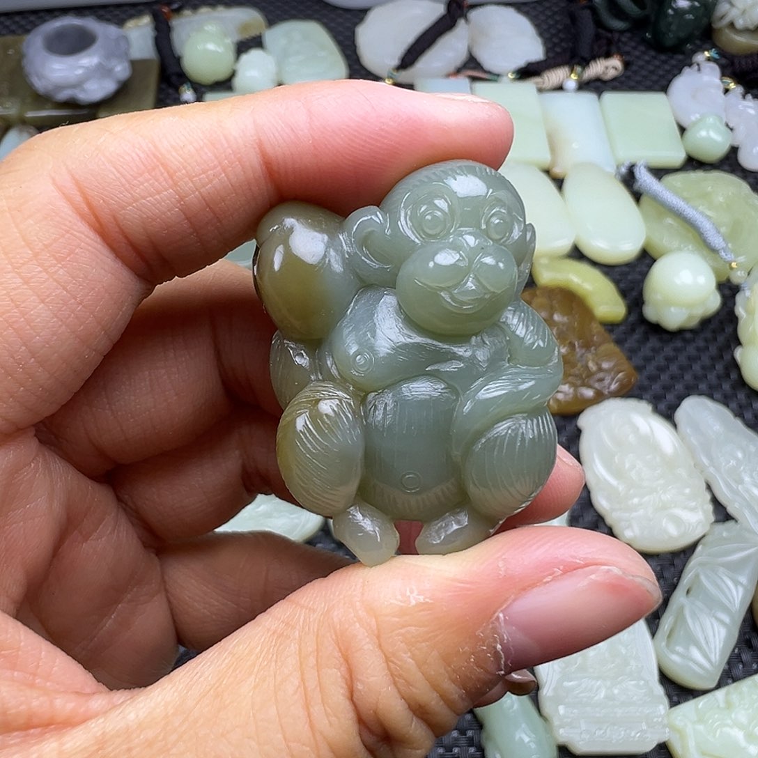 和田玉未镶嵌颈饰卡39