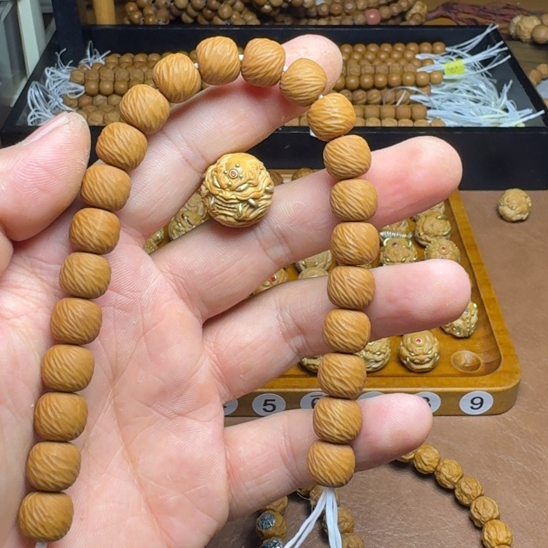 怎***雨核桃手串/手链全品云锦搭配龙僧