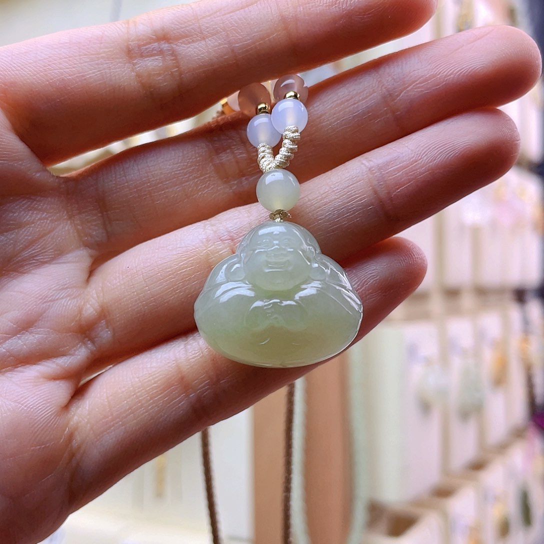 和田玉未镶嵌吊坠(赠链)妮*?