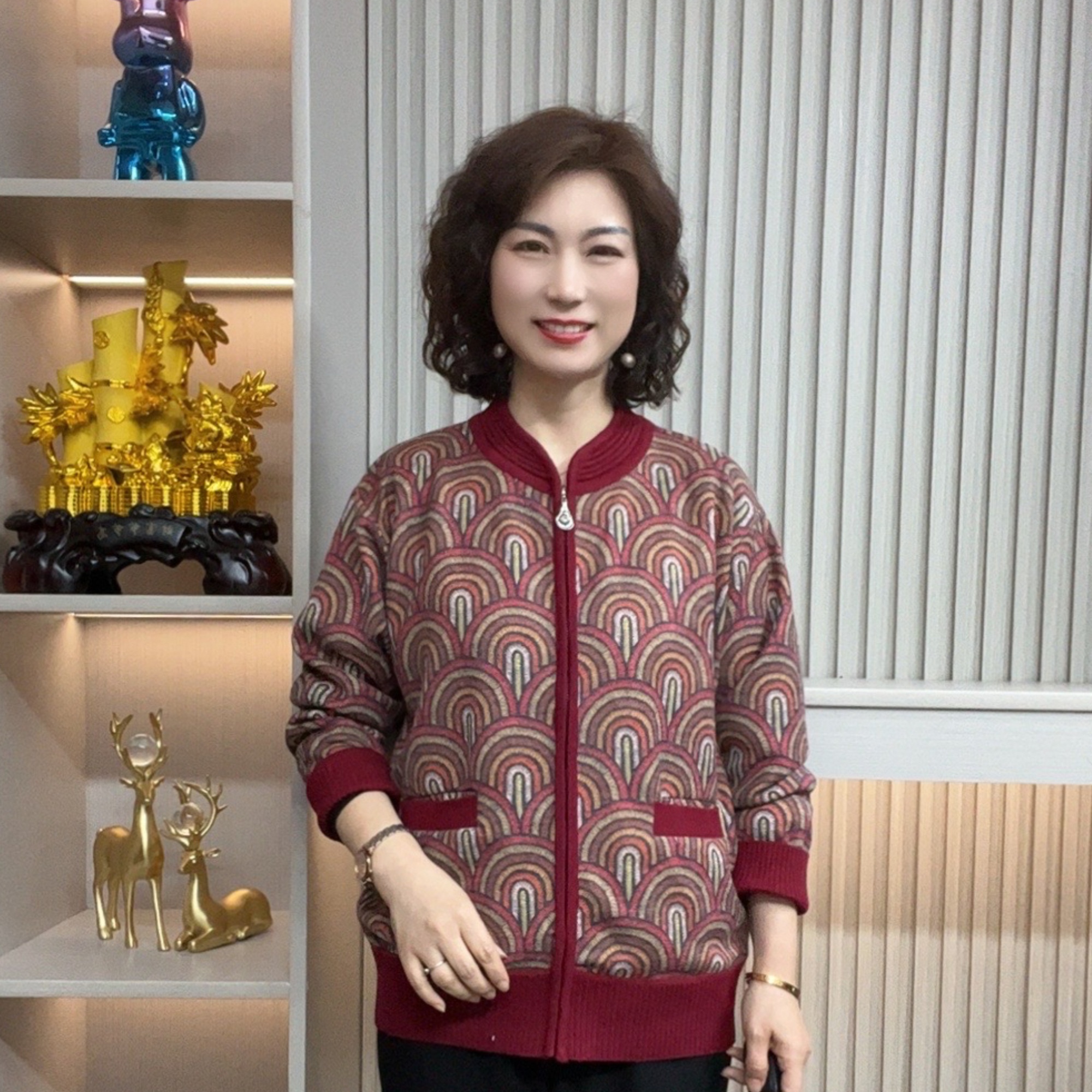 妈妈装流行时尚潮牌女装宽松春秋装大码外套休闲百搭长袖中老年女