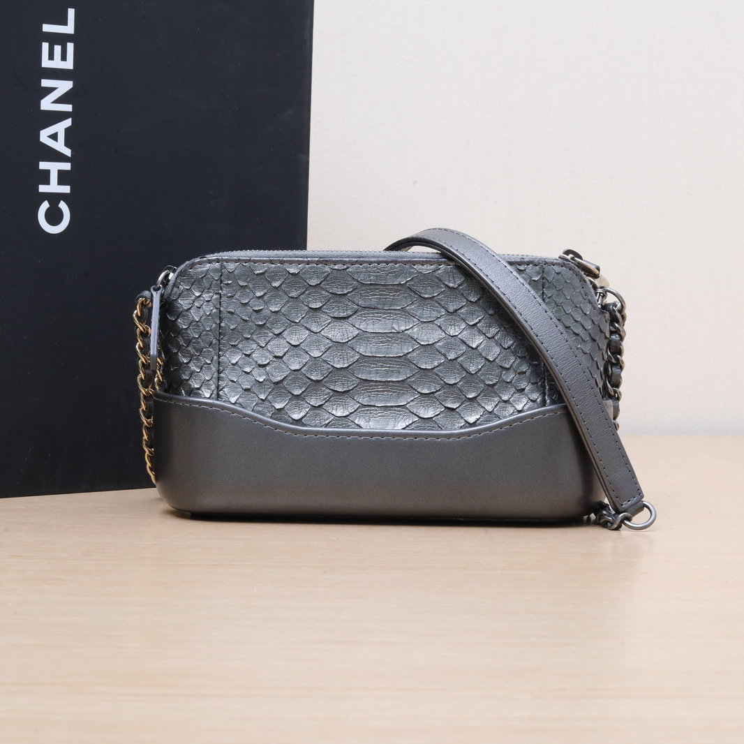 95新 Chanel/香奈儿 【双攀*】 流浪 WOC 19cm 灰色 蛇皮 26开 