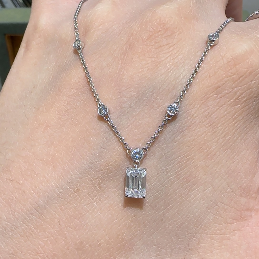 颈饰实验室培育钻石18K金镶嵌星光祖母切项链