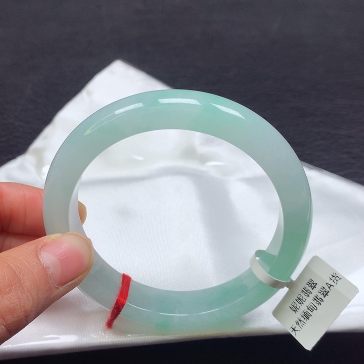 翡翠手镯未镶嵌58➕