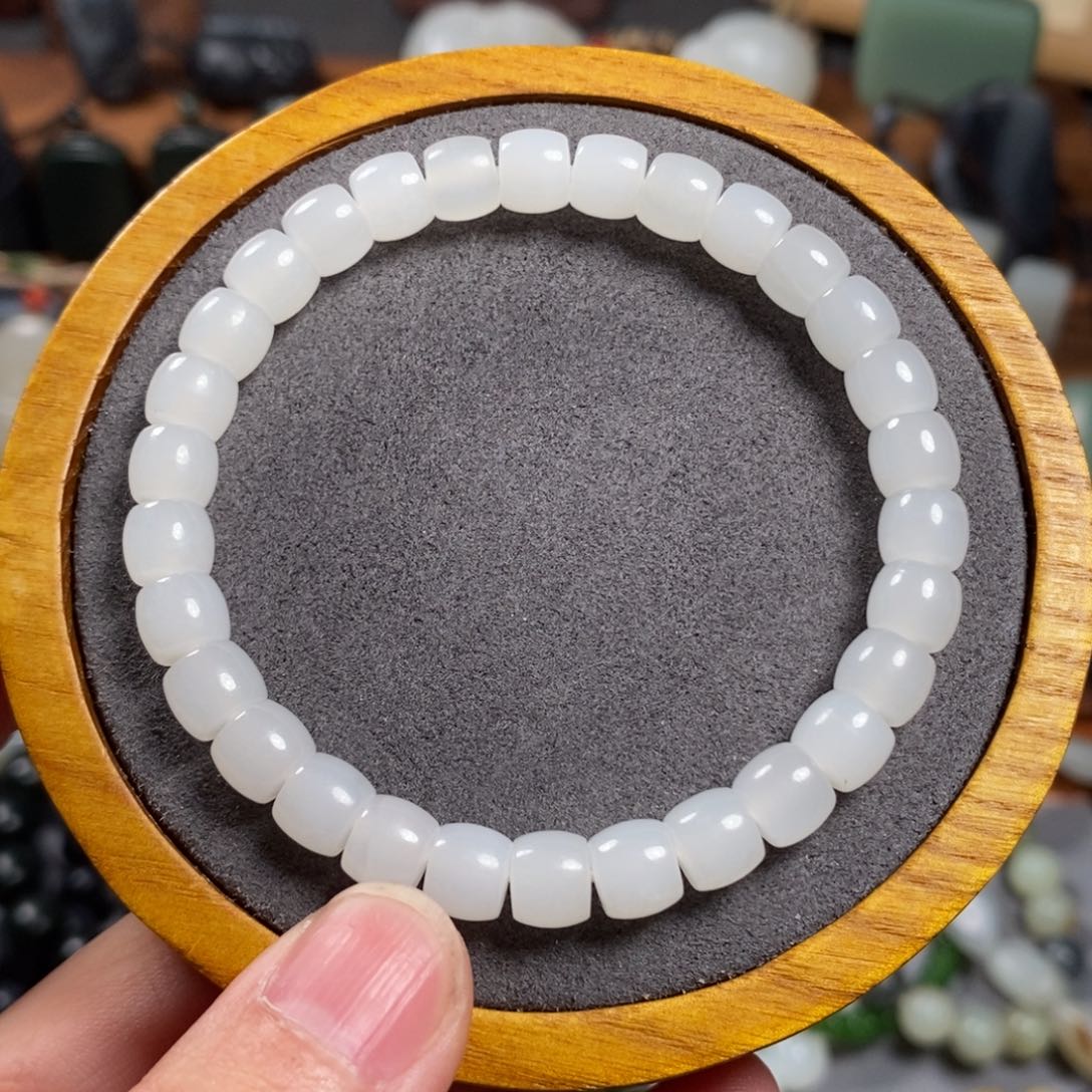 和田玉手链未镶嵌