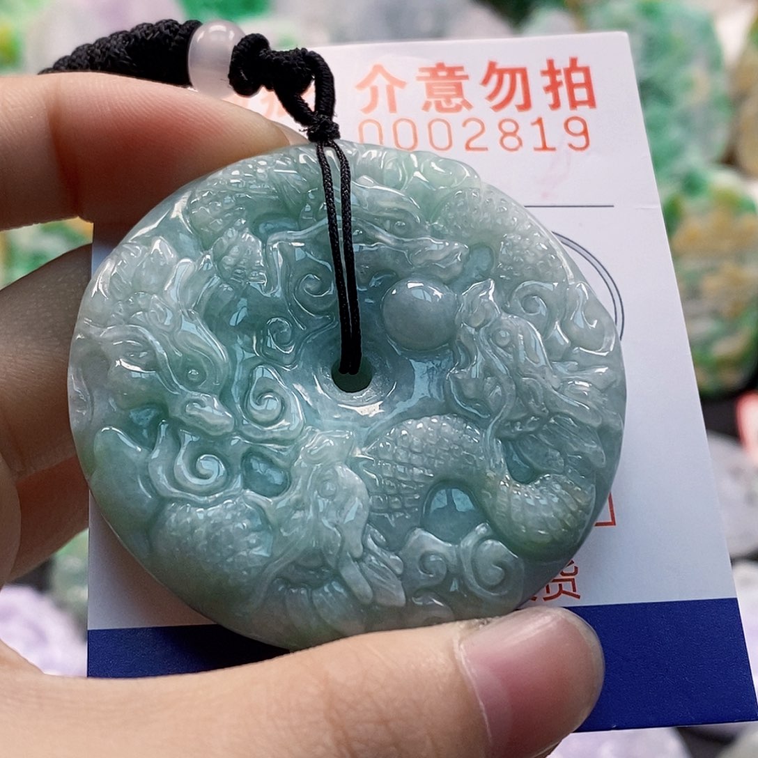 吊坠(不含链)未镶嵌翡翠