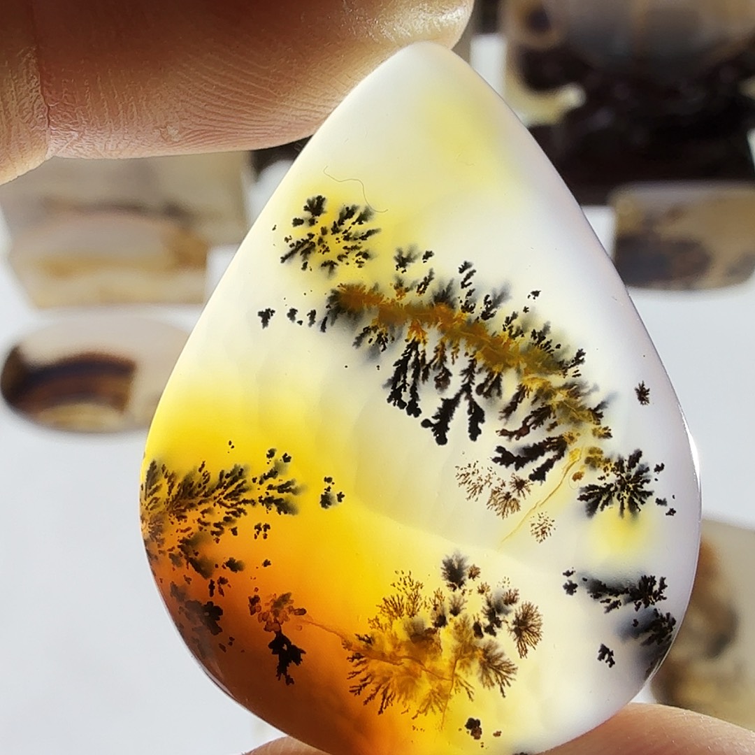 玛瑙/玉髓未镶嵌珠宝半成品