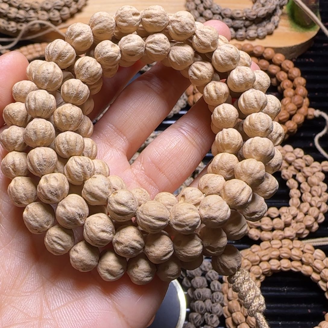 吊坠柏香籽/百香籽最****?