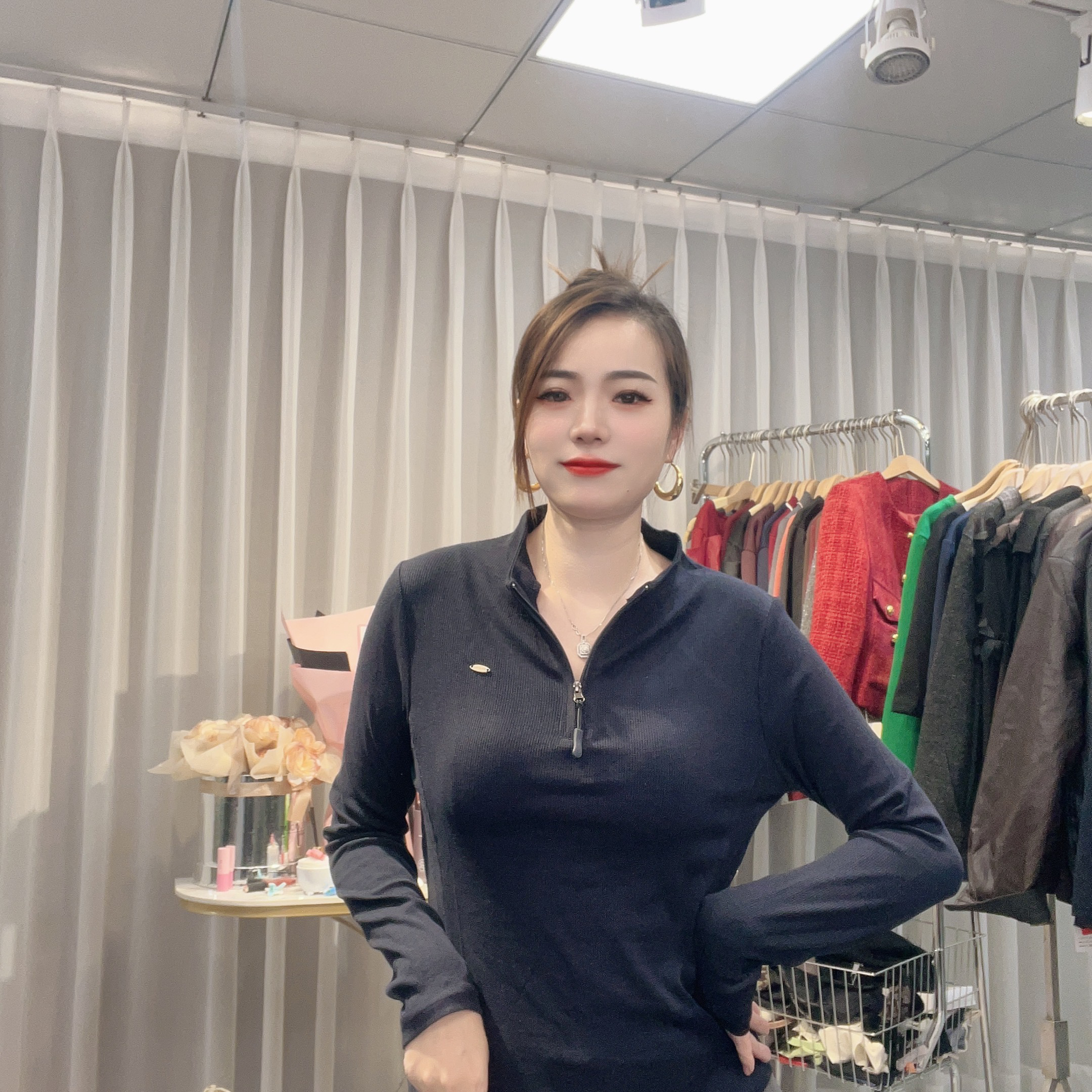 大美小美 抗皱轻职风纯色女拉链半开领T恤修身时尚半高领套装