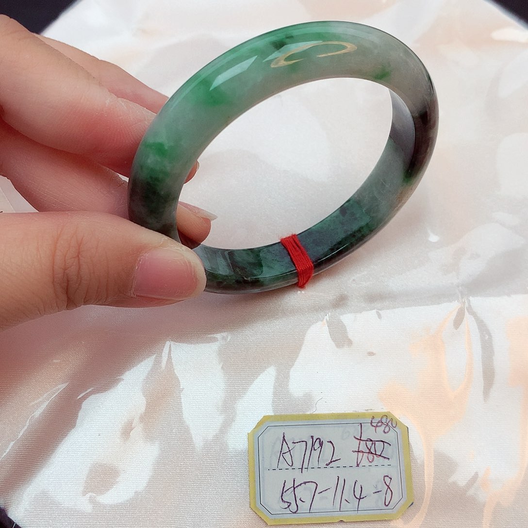 翡翠手镯未镶嵌天然缅甸翡翠A货