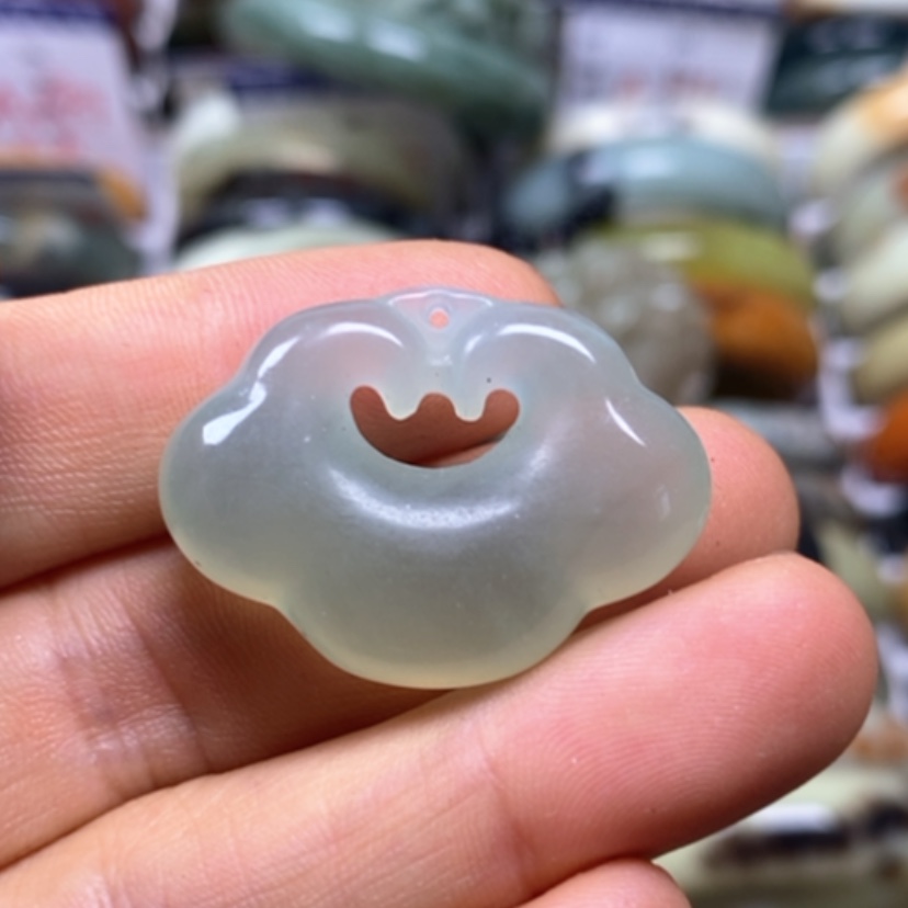【闪购商品】蛇纹石玉未镶嵌手镯