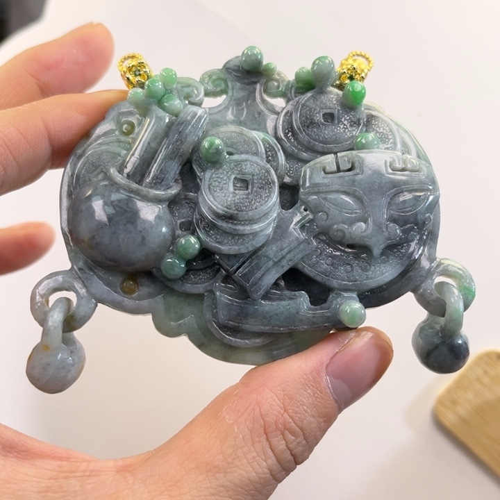 翡翠吊坠(赠链)未镶嵌代编织
