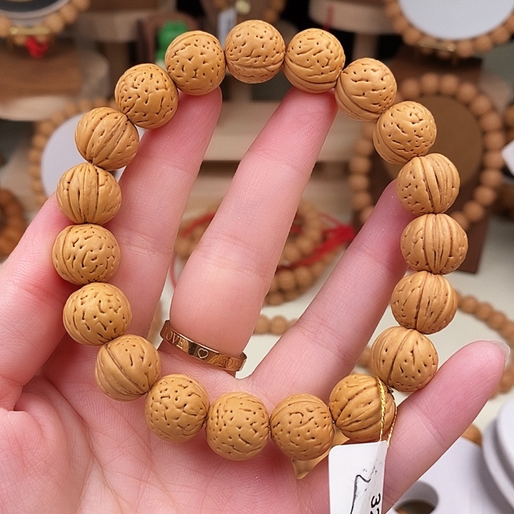 桃核手串开心边尺13尺寸误差0.5mm之间