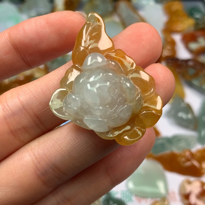 翡翠未镶嵌颈饰翡翠