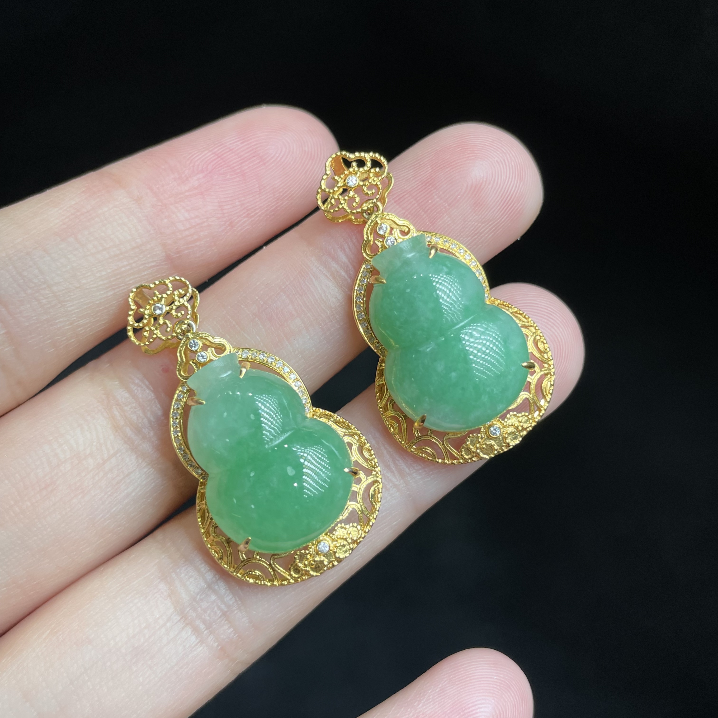 【玉总珠宝】18K翡翠葫芦吊坠-约17*13*7mm 赠金链 多样性发一 