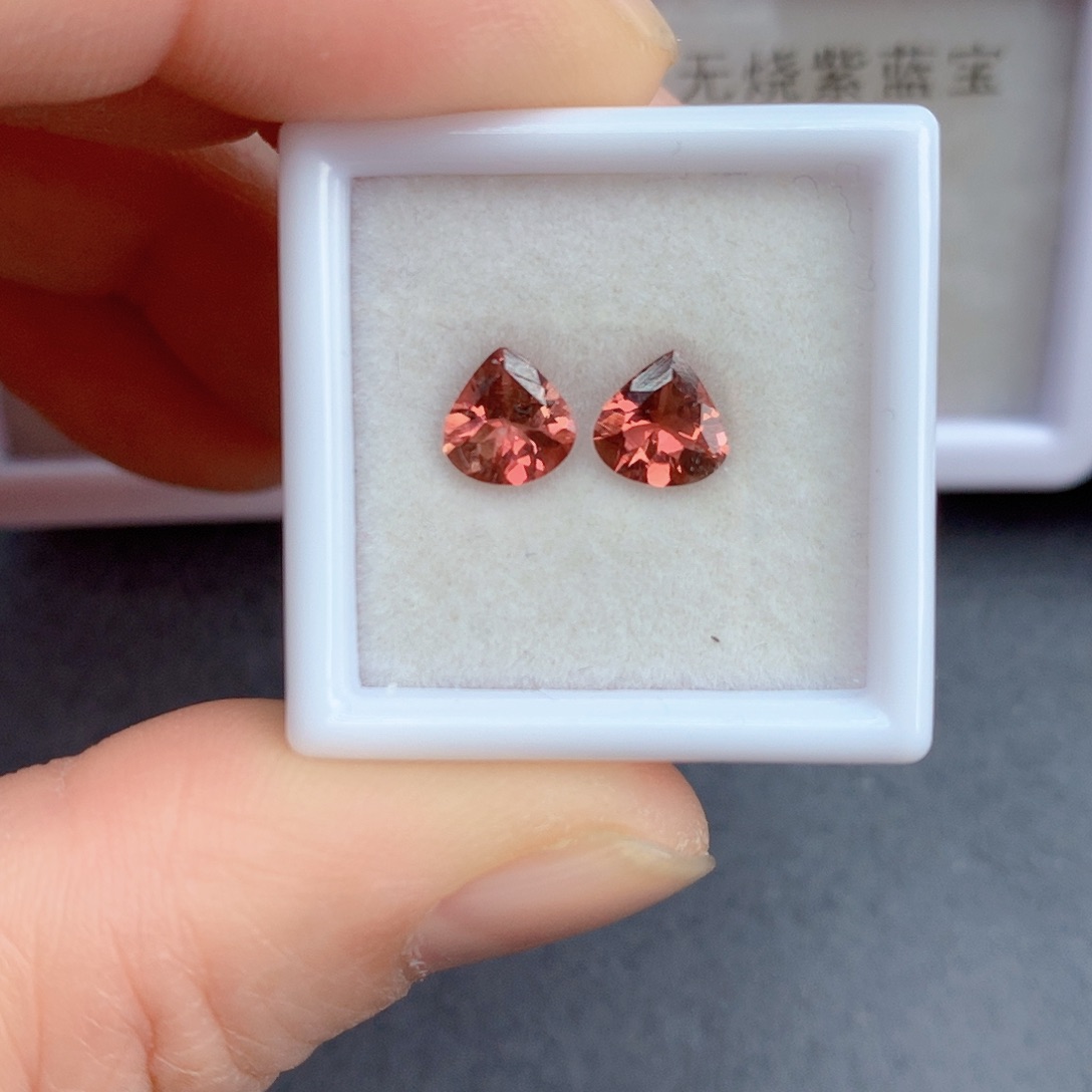 红色碧玺1.35克拉裸石未镶嵌