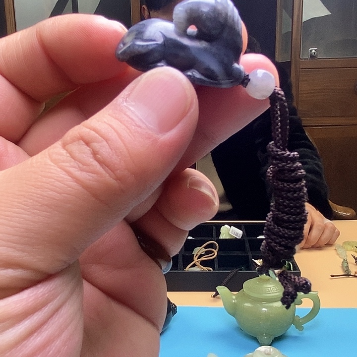 和田玉（糖玉）颈饰未镶嵌青花马