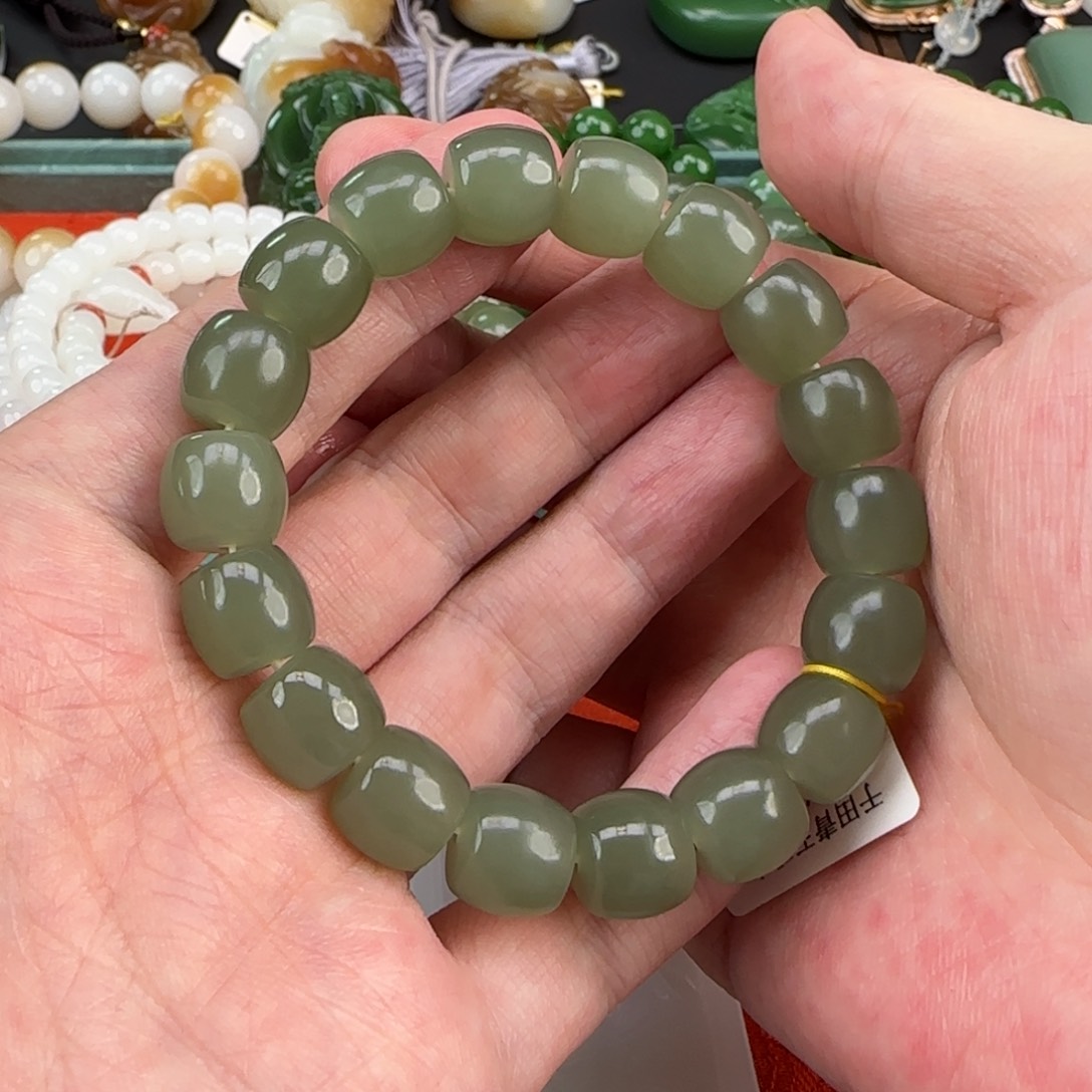 和田玉挂件未镶嵌单圈