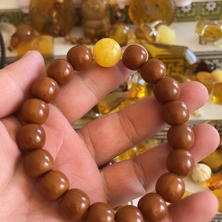 琥珀未镶嵌裸石手串