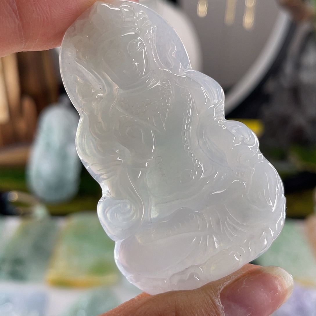 翡翠颈饰未镶嵌度母