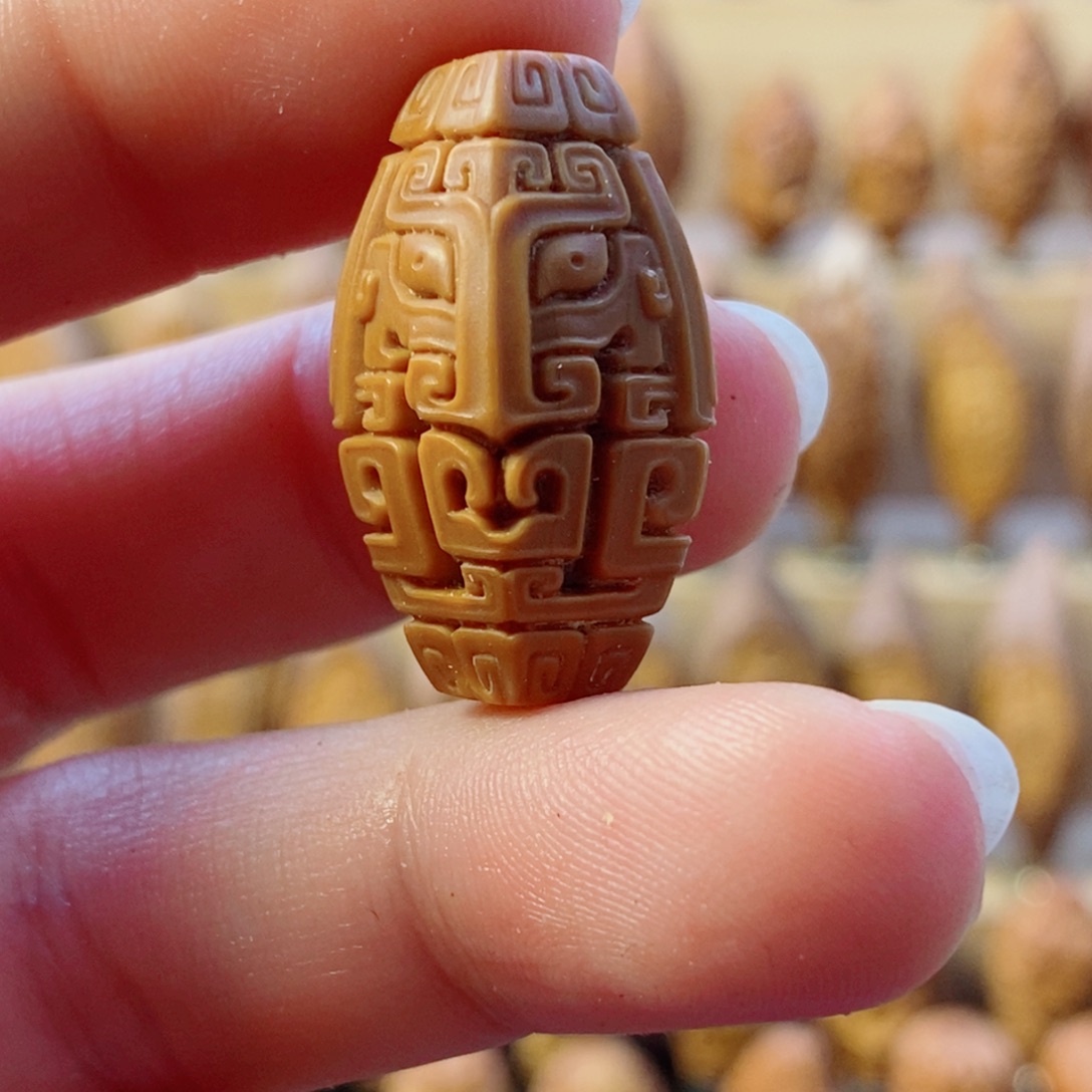 手串/手链橄榄核青铜兽