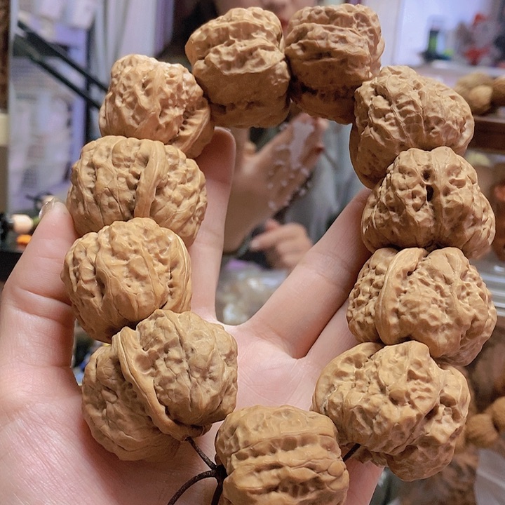 【闪购商品】文玩核桃把件36.5蛤蟆头手持身有黄