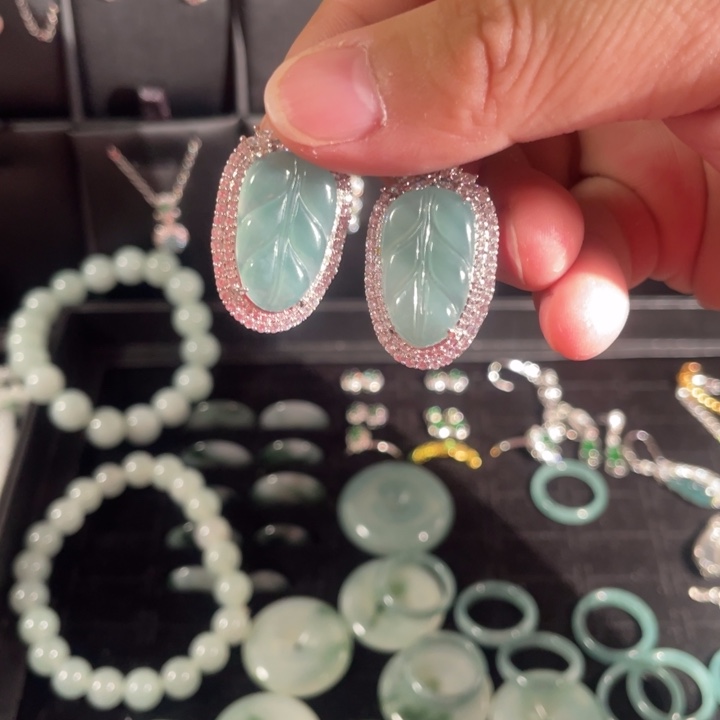 翡翠未镶嵌颈饰天然