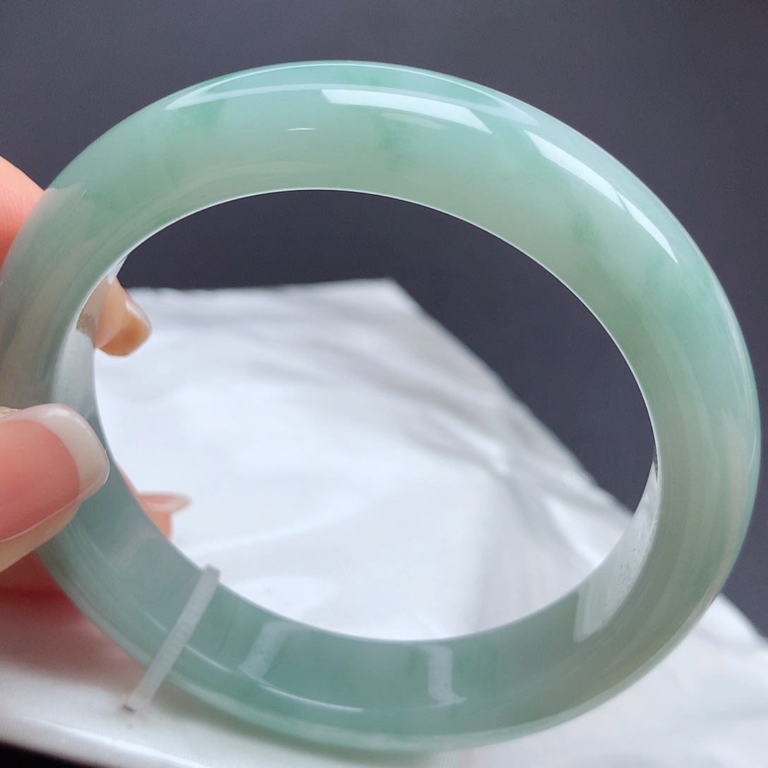 翡翠手镯未镶嵌06n n n n n n n n