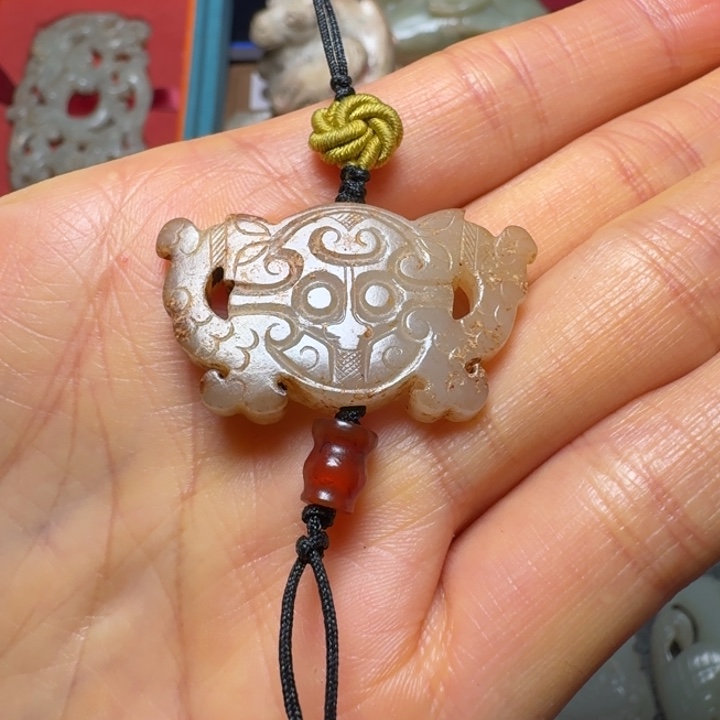 五***德和田玉（糖玉）未镶嵌挂件