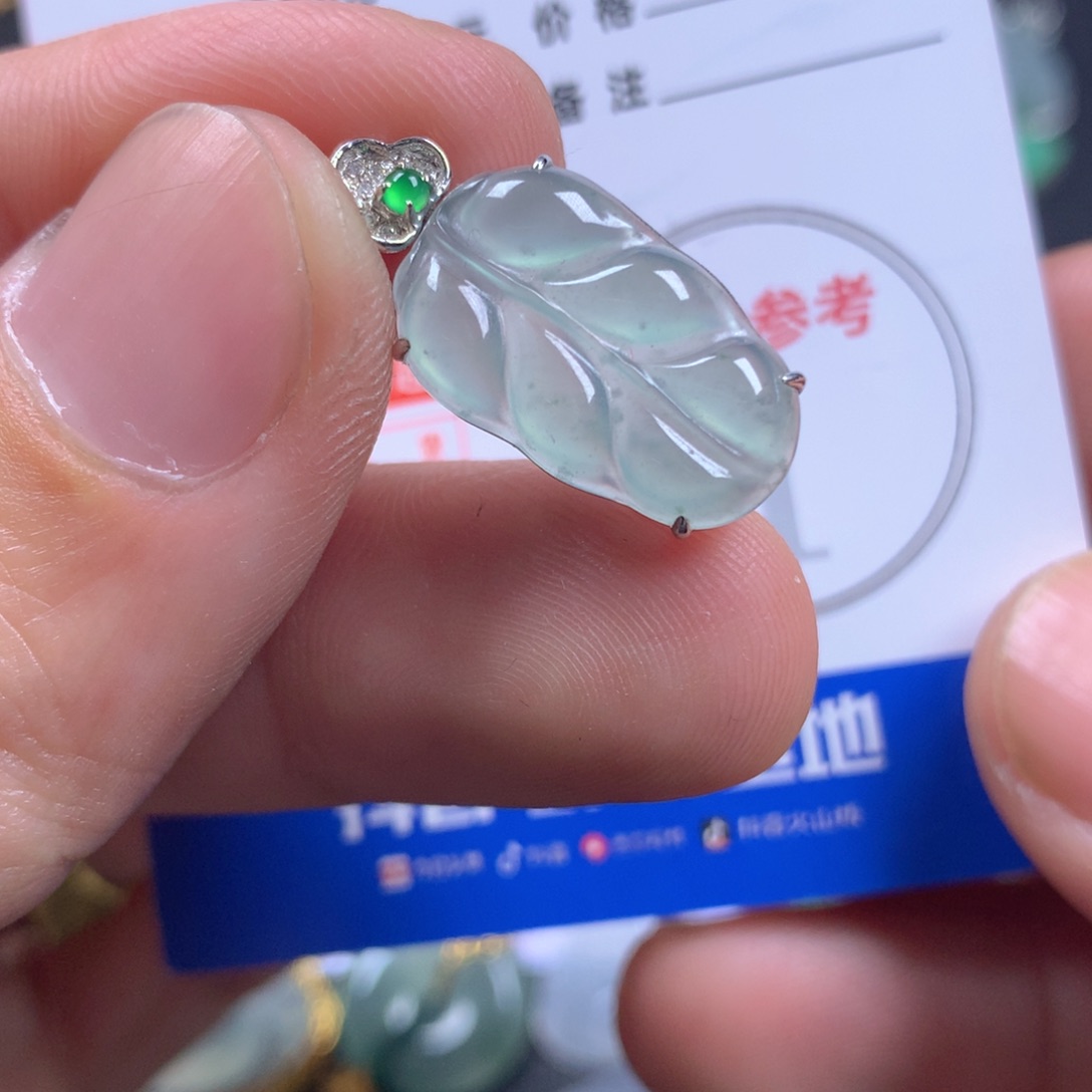 【闪购商品】翡翠颈饰18K金镶嵌翡翠