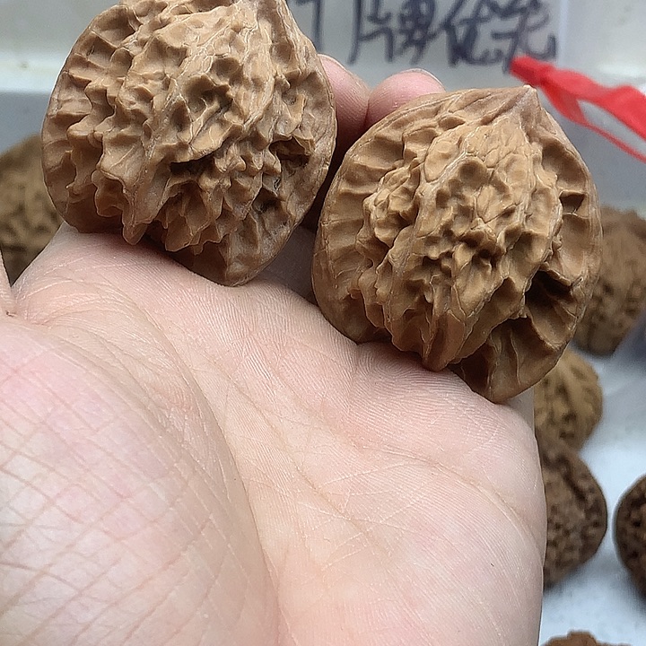 鱼***愉文玩核桃吊坠42公子帽
