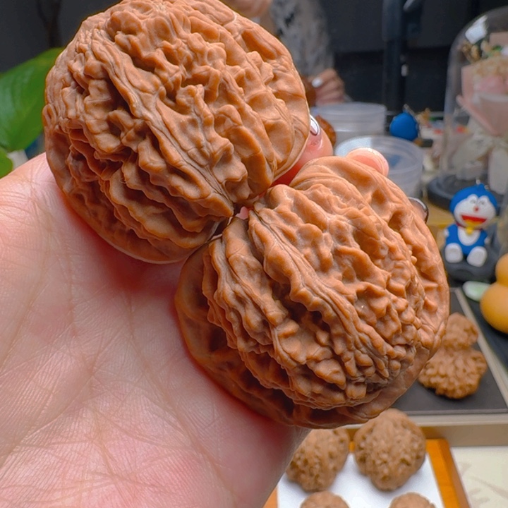 核桃把件53克46尺四座楼