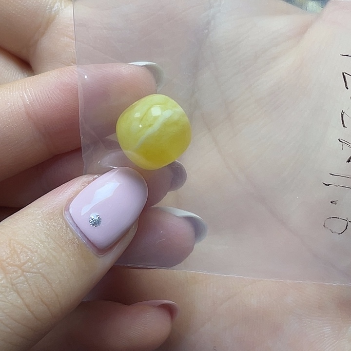 大***～琥珀未镶嵌珠宝奇石