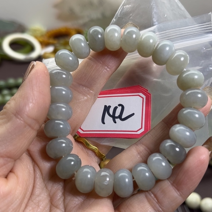 蛇纹石玉未镶嵌手链