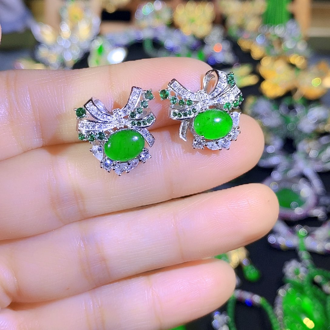 颈饰银S925镶嵌翡翠